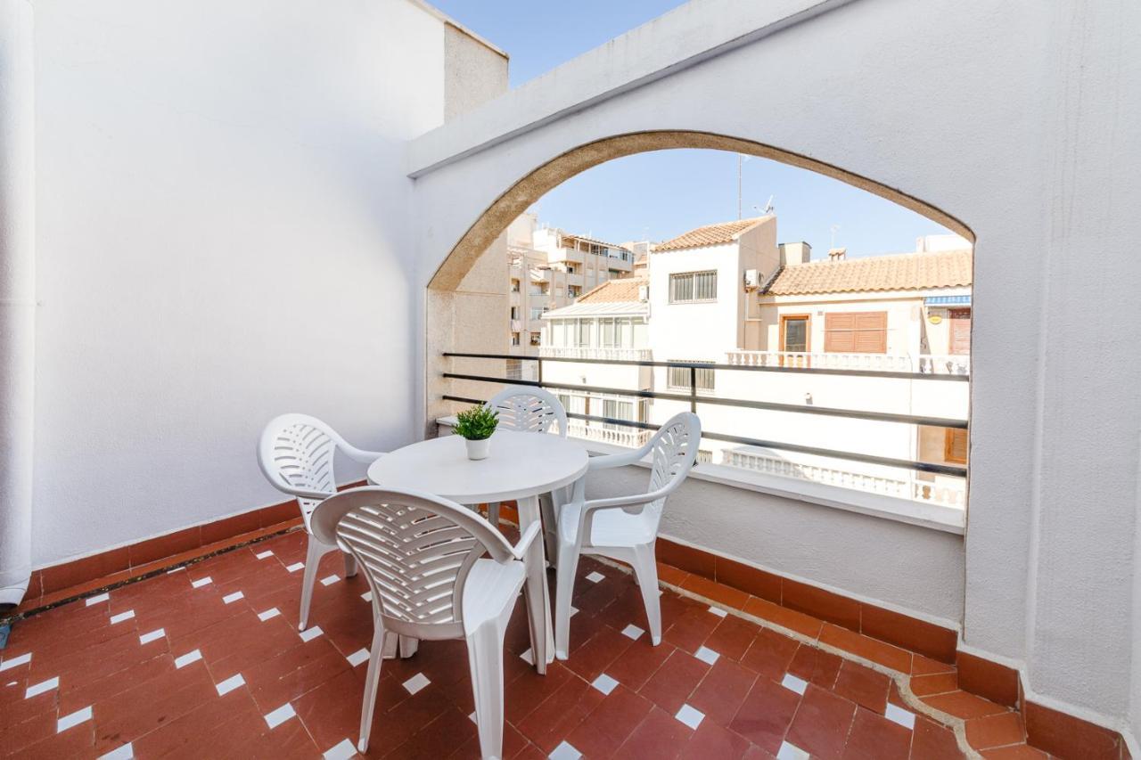 Cozy Apartment Near The Sea Torrevieja Bagian luar foto