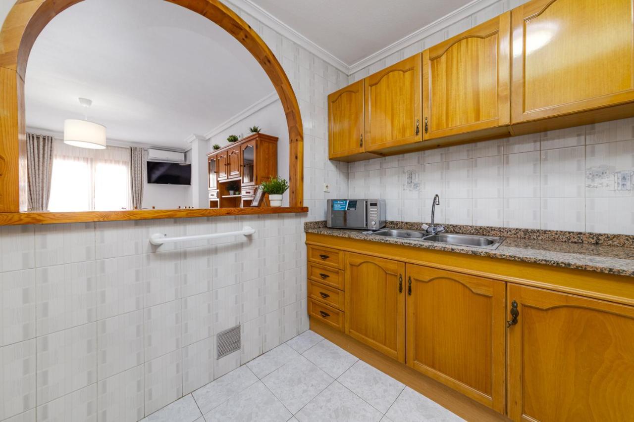 Cozy Apartment Near The Sea Torrevieja Bagian luar foto